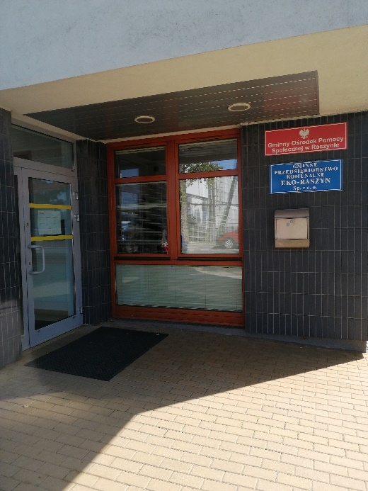 Zdjęcie wejścia do budynku Eko-Raszyn