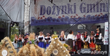 Dożynki Gminne 2025 w Raszynie: wójt i mieszkańcy podziękowali rolnikom za ich ciężką pracę